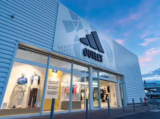 Adidas Outlet store 