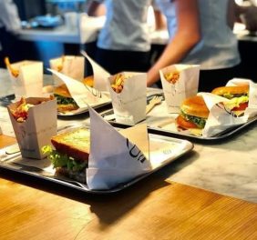 Steak‘n Shake Village Food